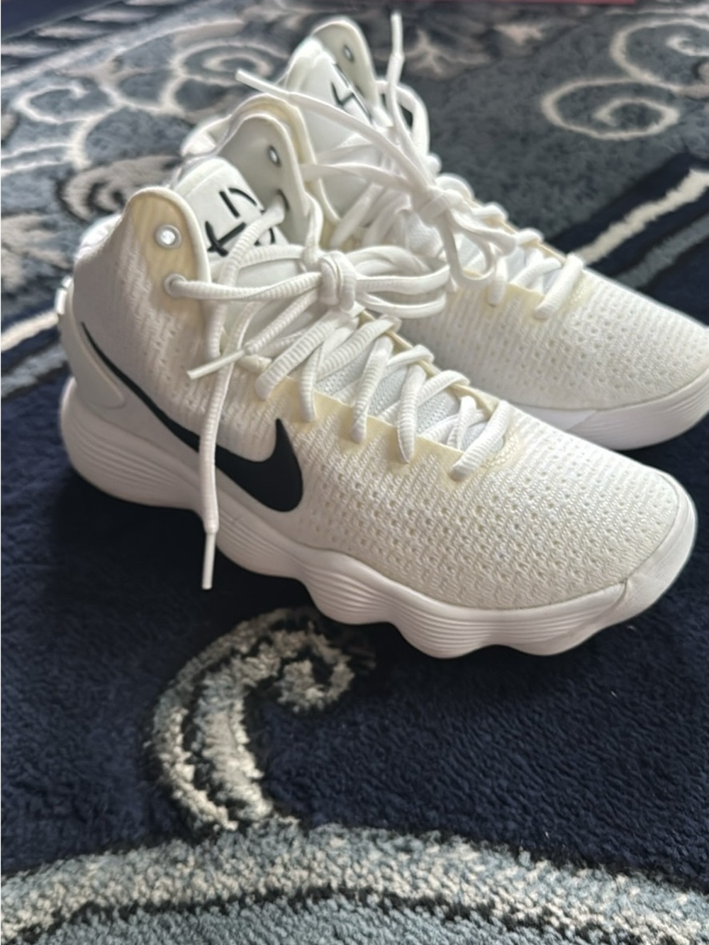 Nike Hyperdunk 2017 white High-Top Sneakers with Black Swoosh NWOT